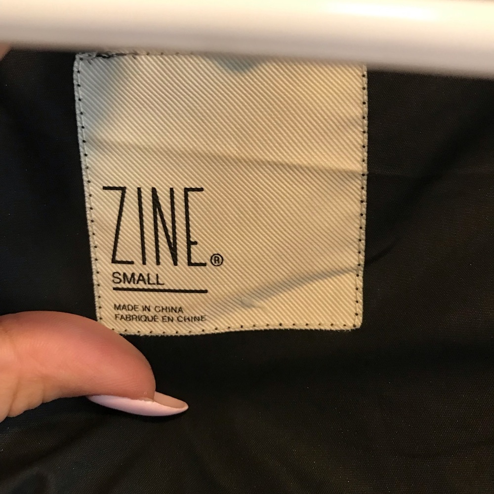 Windbreaker - Picture 2 of 2